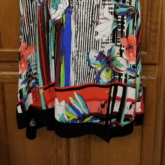 Shark bite tank with bling - Picture 2 of 7